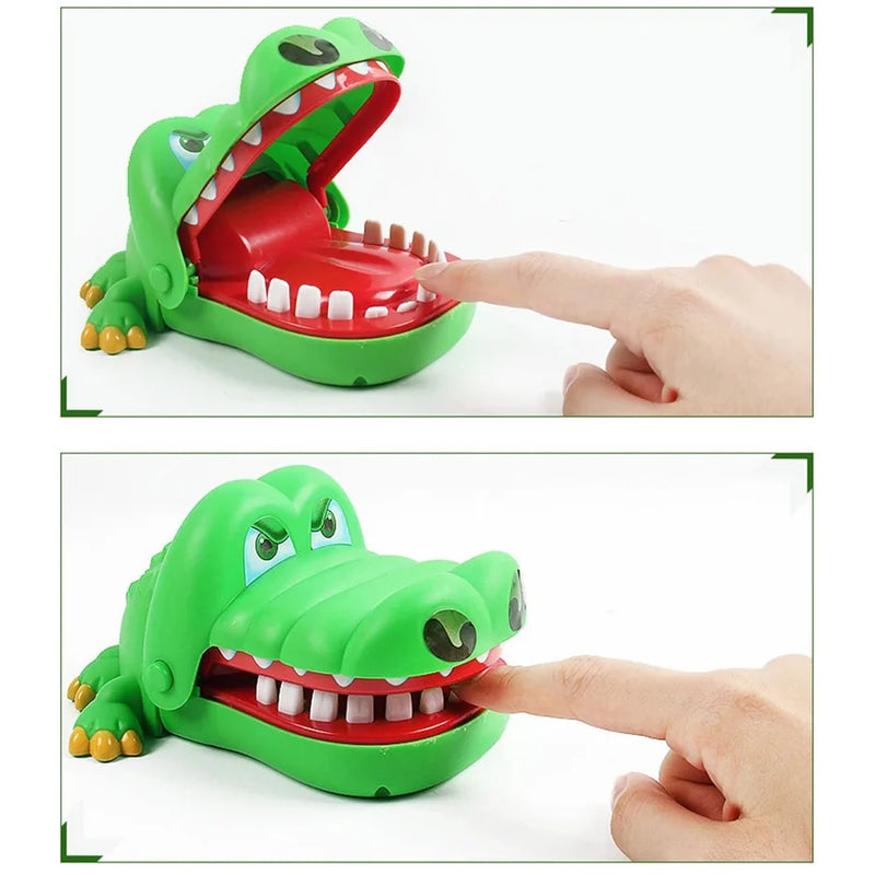 Crocodilo morde dedo